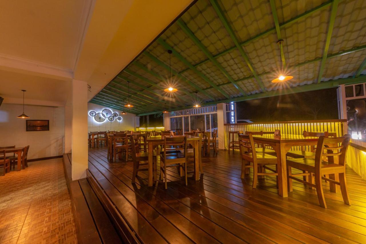 Happy Bay Hotel Weligama Exterior photo