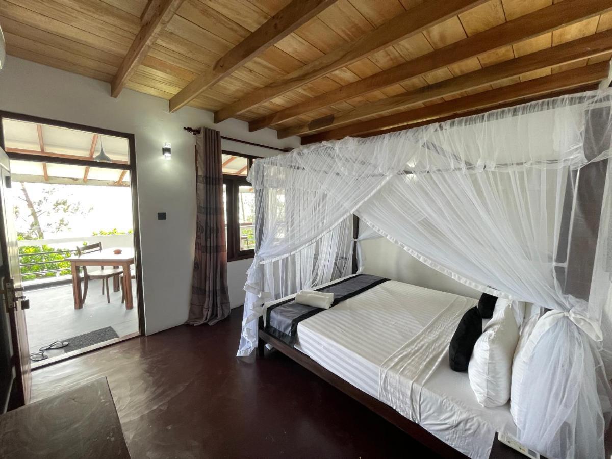 Happy Bay Hotel Weligama Exterior photo