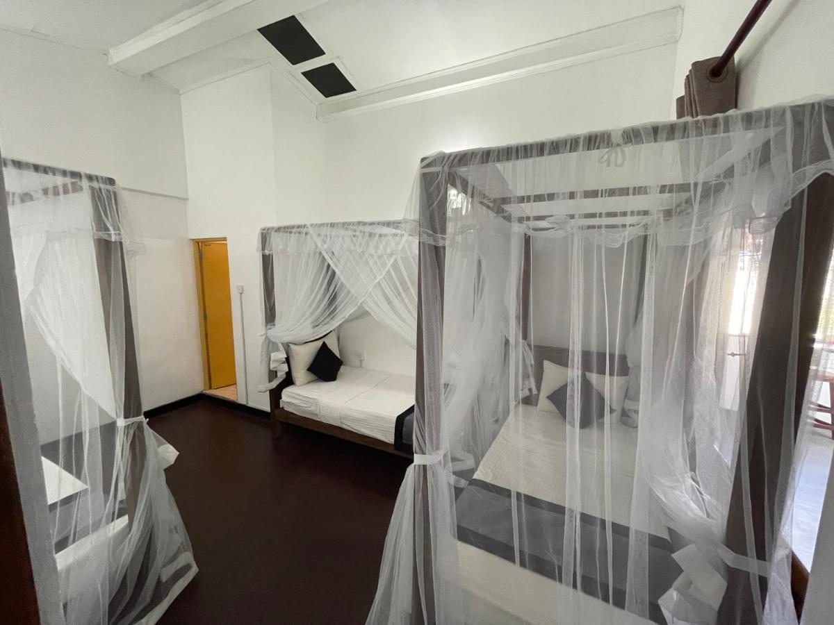 Happy Bay Hotel Weligama Exterior photo